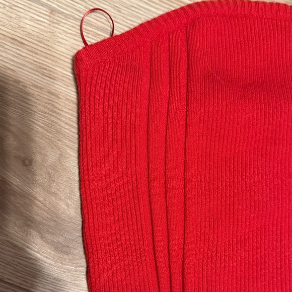 Red Ribbed Sweater Tube Top - Picture 4 of 4